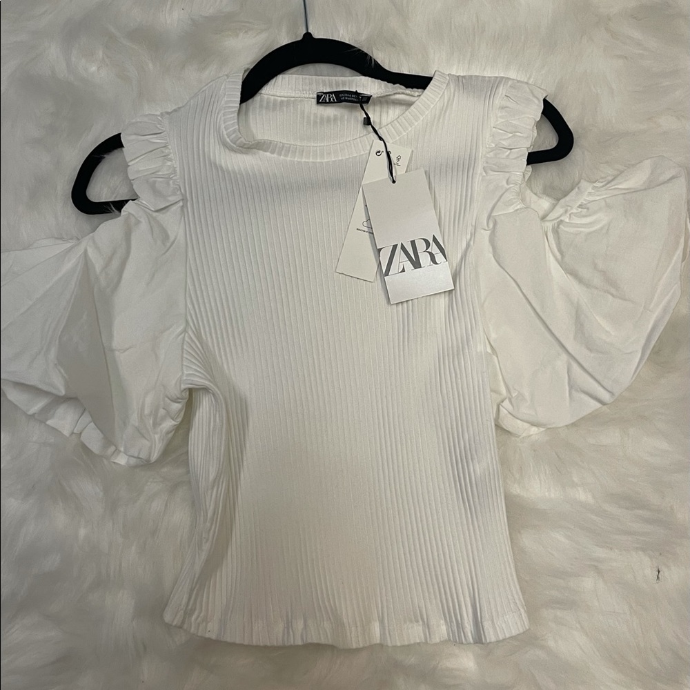 White Puff sleeves w/ open shoulder top -Zara New